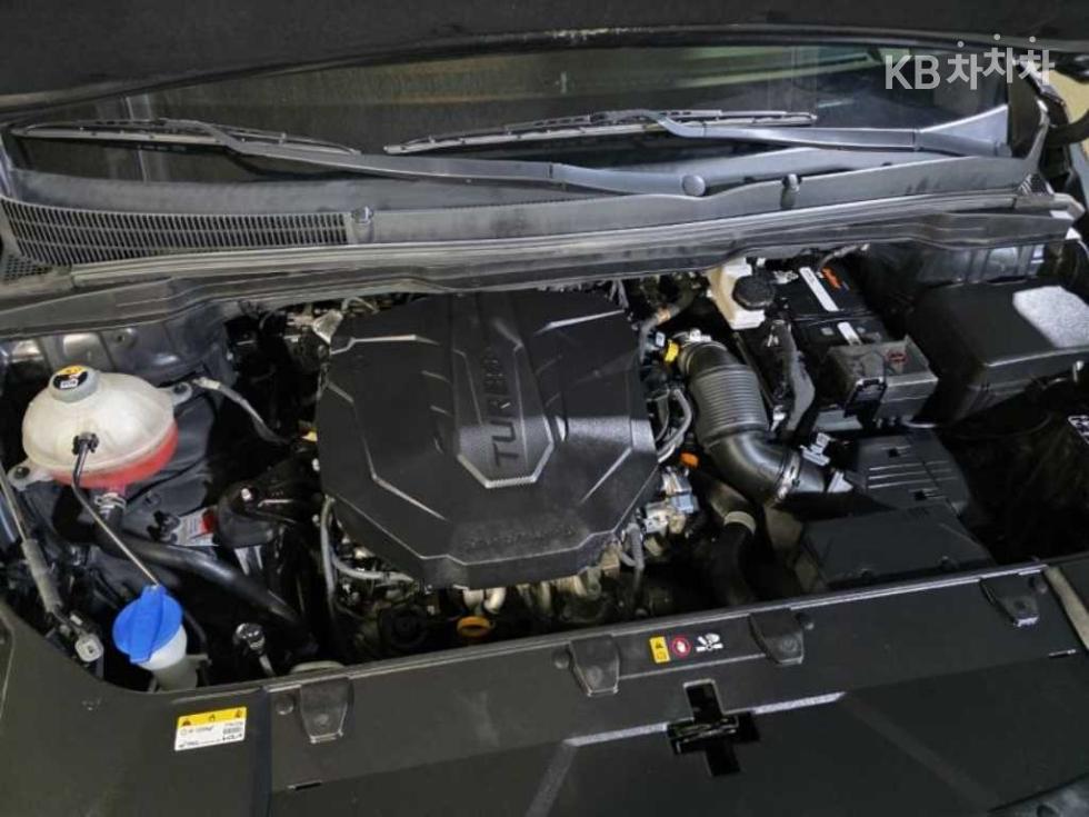 2023 - kia carnival