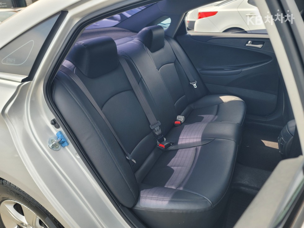 Hyundai Sonata — miniaturë 17