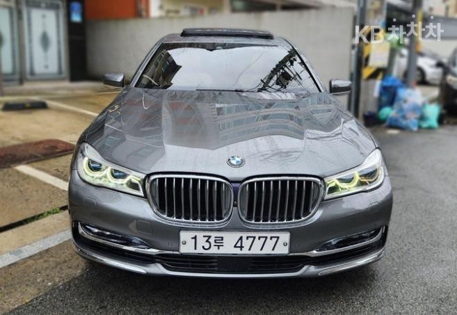 BMW 7 Series G11 750Li xDrive Premium 2