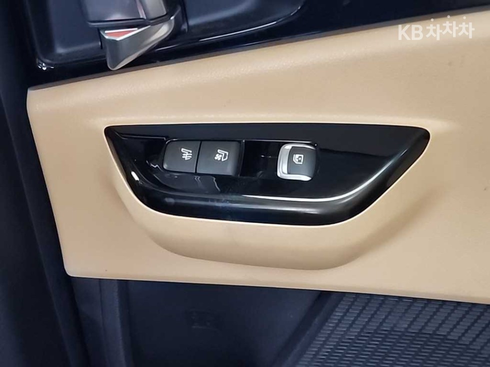 Kia Carnival — miniaturë 14
