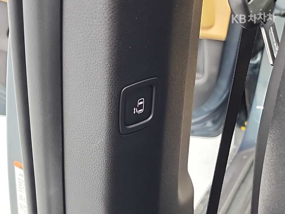 Kia Carnival — miniaturë 17