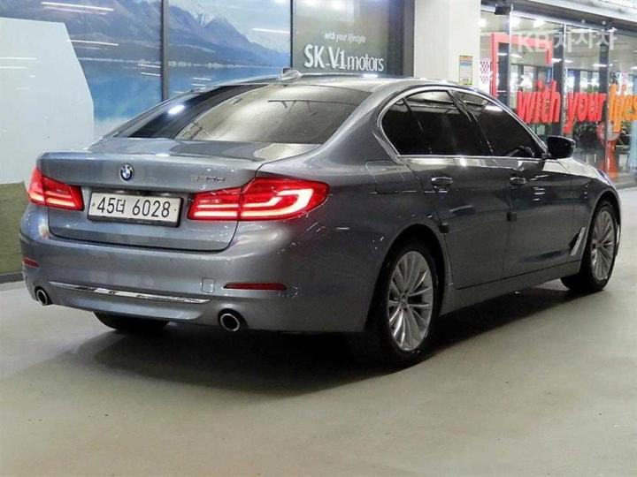 BMW 5 Series G30 520d M Sport Plus 5