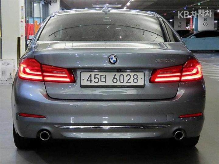 BMW 5 Series G30 520d M Sport Plus 6