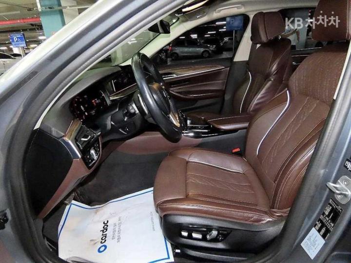 BMW 5 Series G30 520d M Sport Plus 7