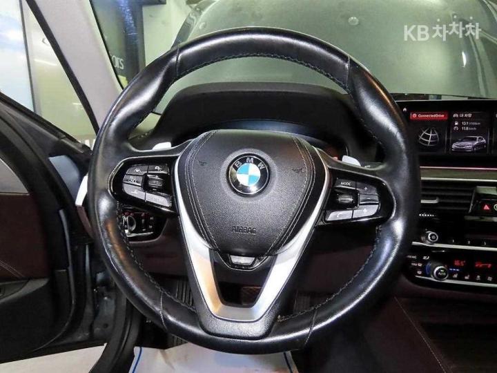 BMW 5 Series G30 520d M Sport Plus 9