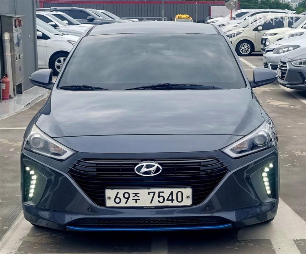 2016 hyundai ioniq