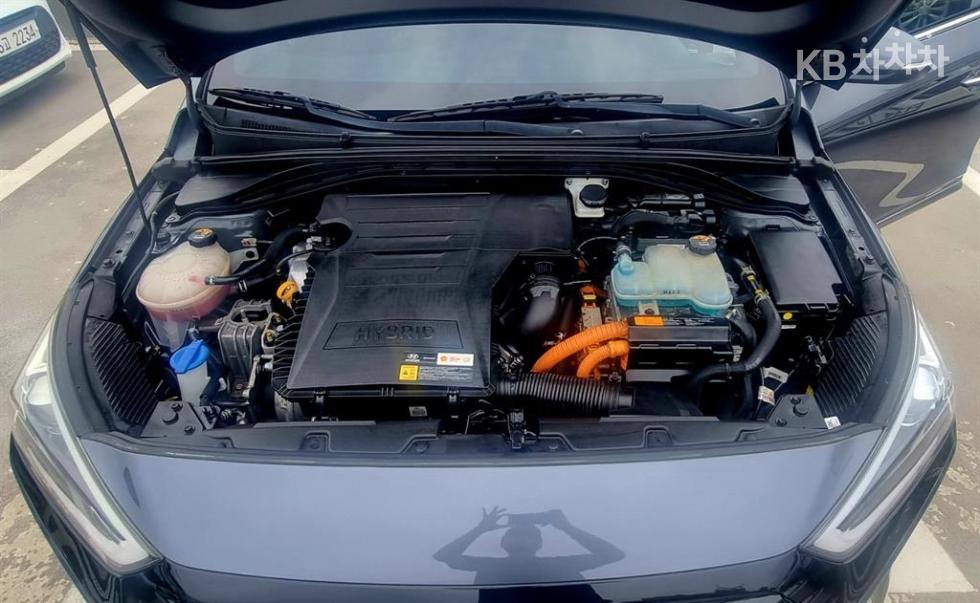 2016 - hyundai ioniq