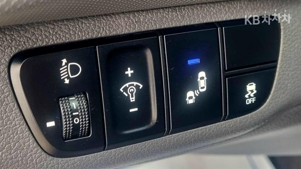 2016 - hyundai ioniq