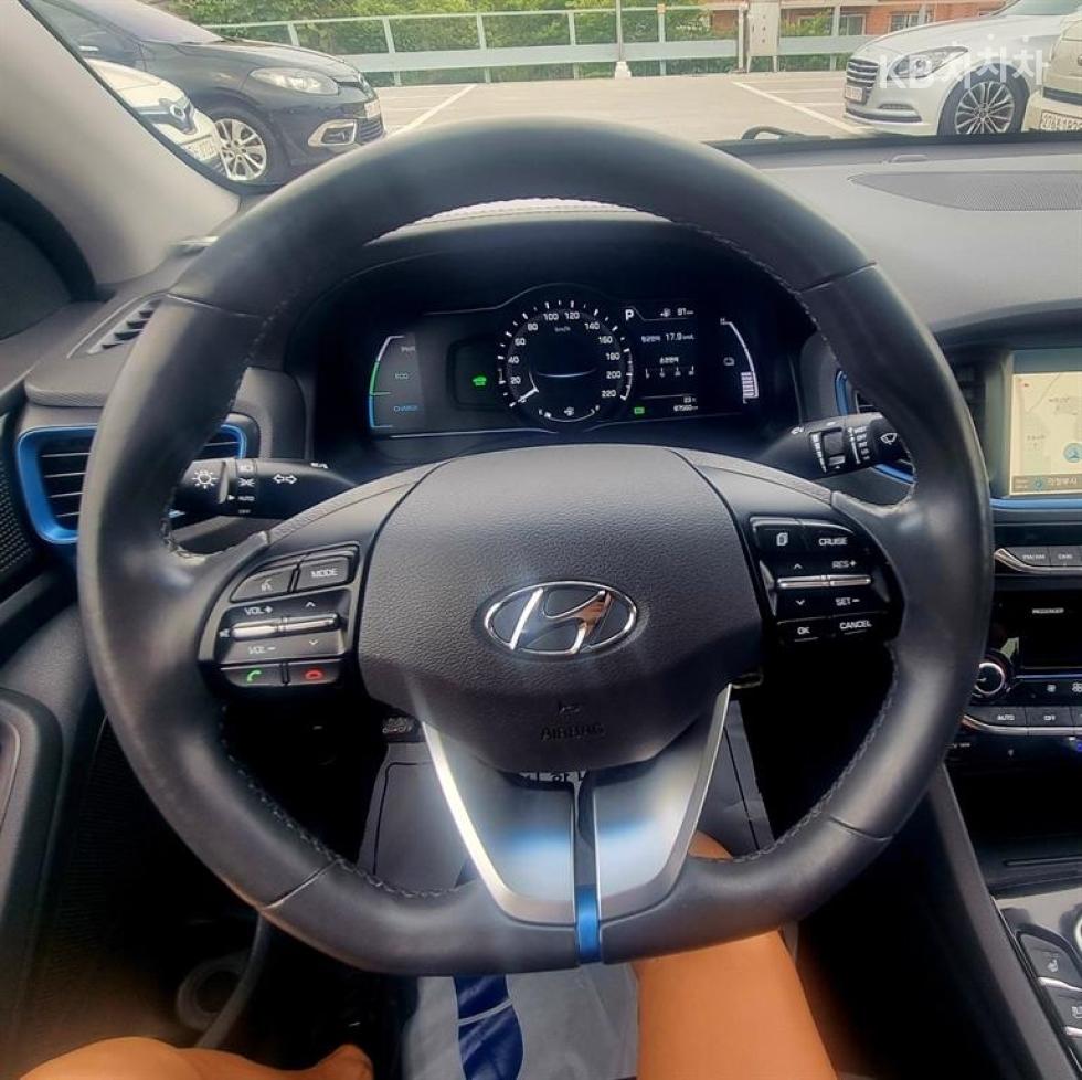 2016 - hyundai ioniq