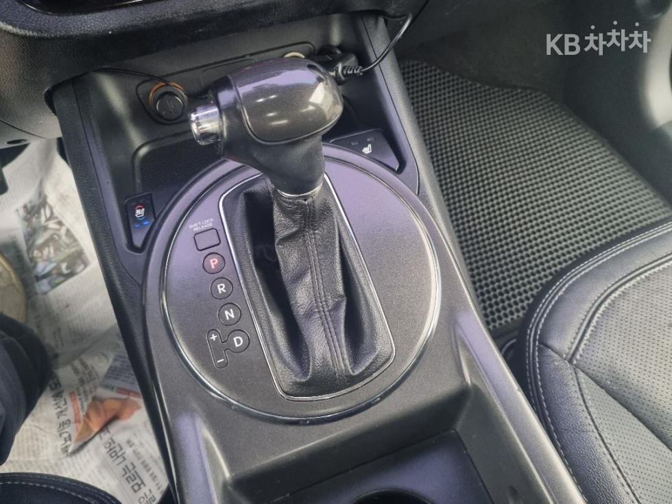 2012 - kia sportage