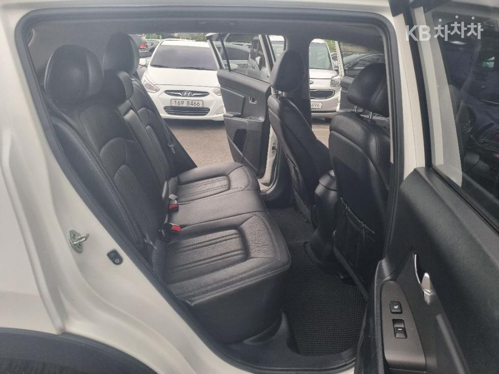 2012 - kia sportage