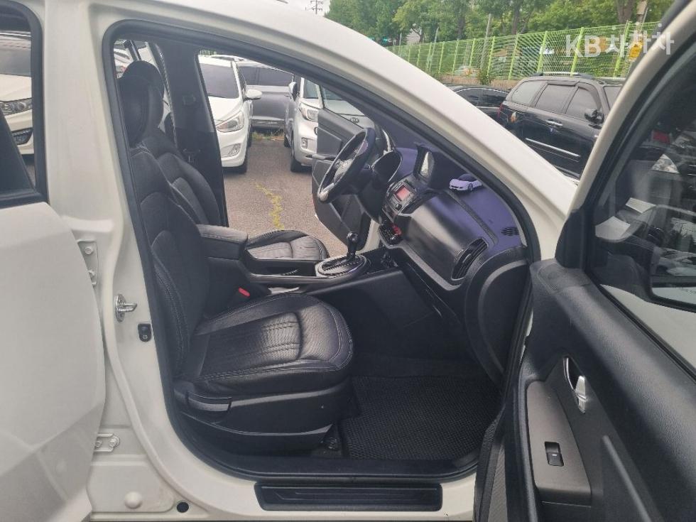 2012 - kia sportage