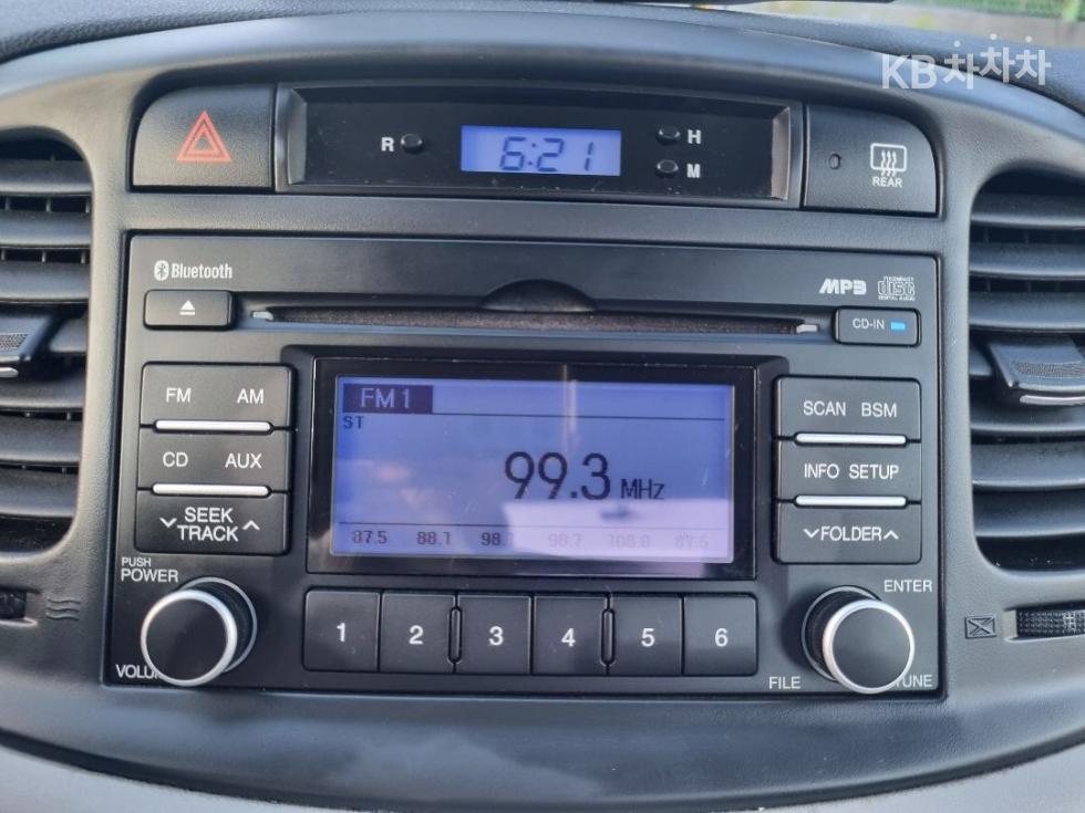 2011 - hyundai verna