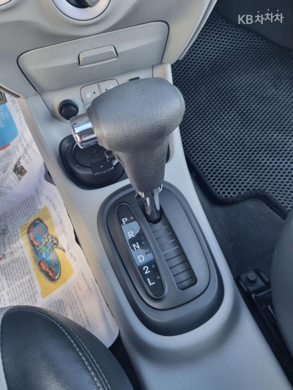 2011 - hyundai verna