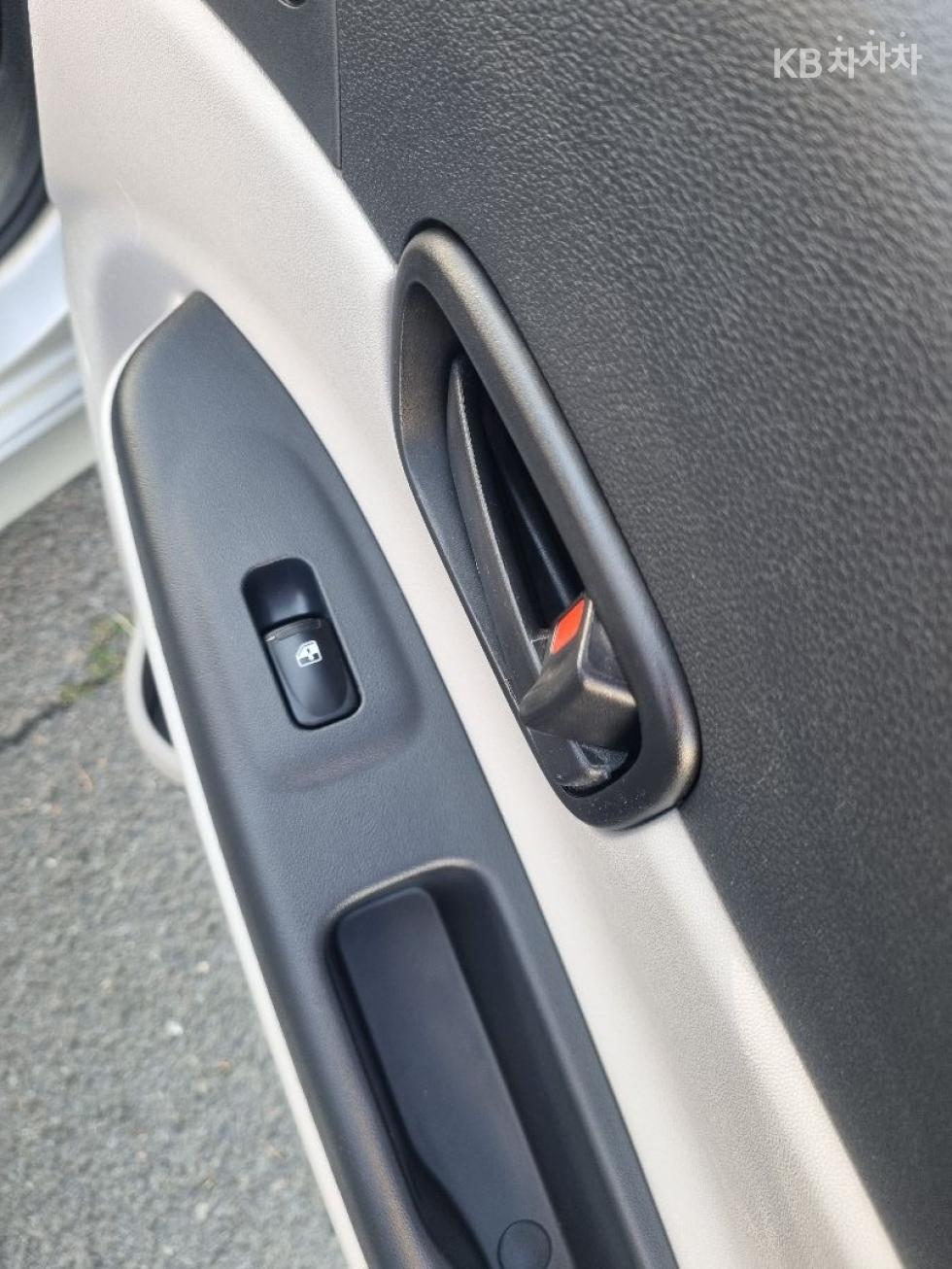 2011 - hyundai verna