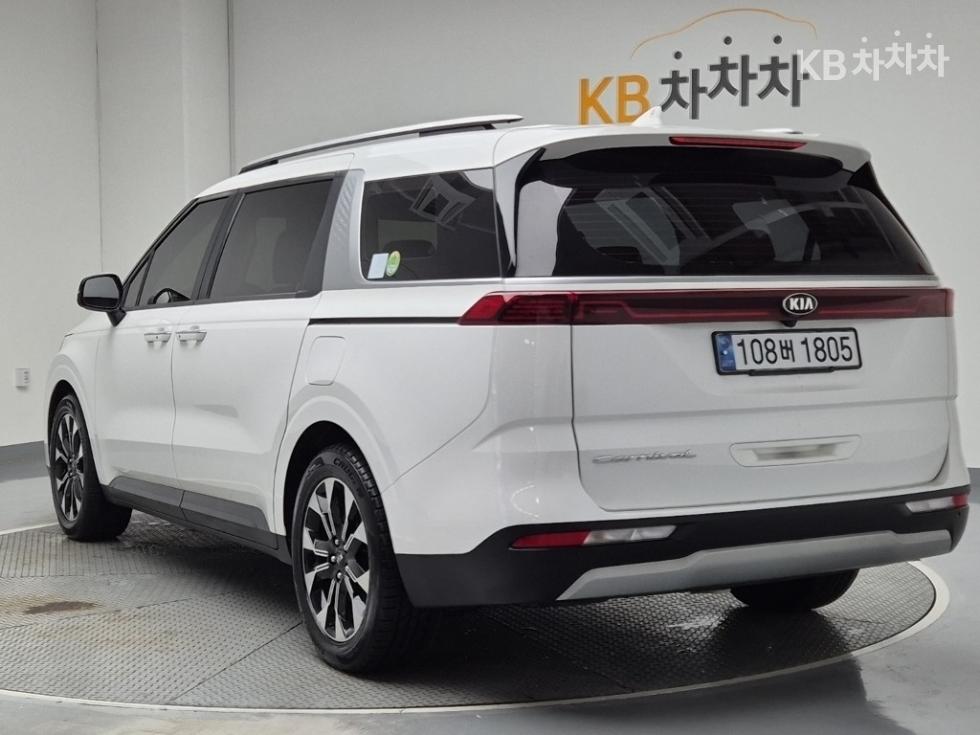 2021 - kia carnival