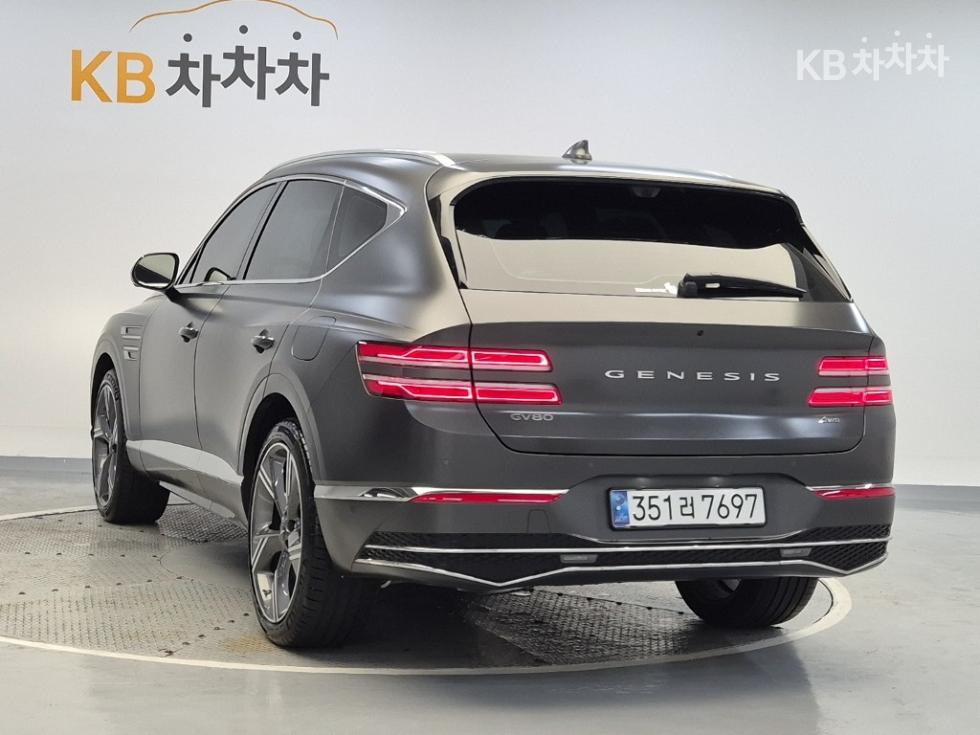 2024 Genesis GV80 photo