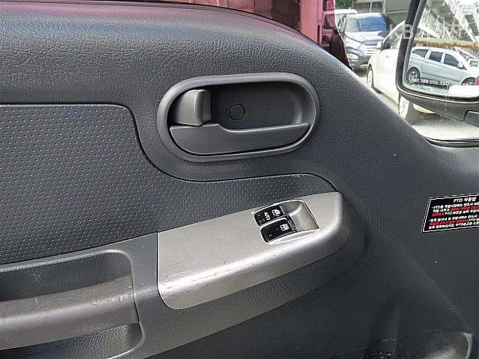 2013 - kia bongo iii