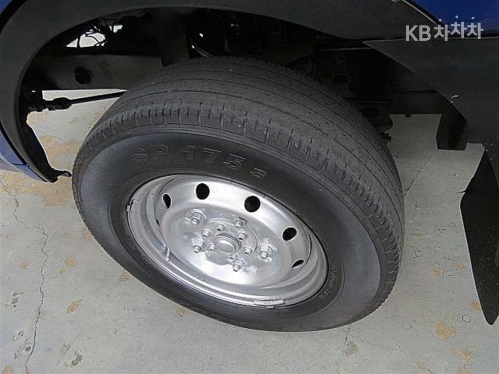 2013 - kia bongo iii