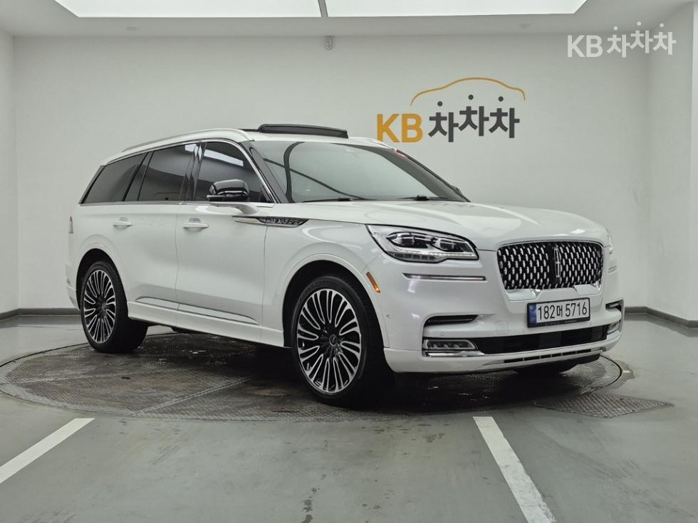 2023 Lincoln 2(U611) photo