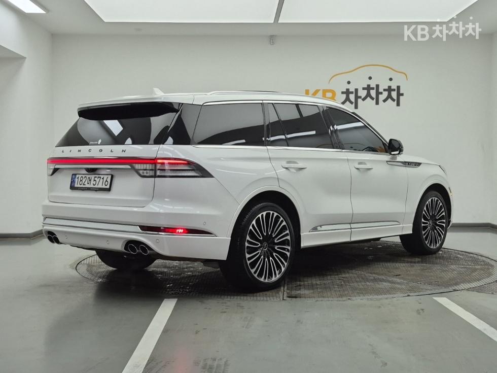 2023 Lincoln 2(U611) photo