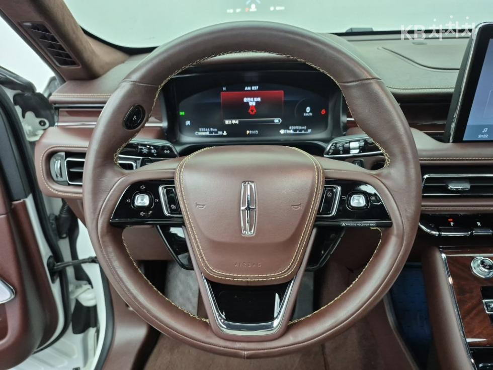 2023 Lincoln 2(U611) photo