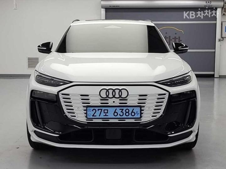 Audi Sq6 2025 photo 2