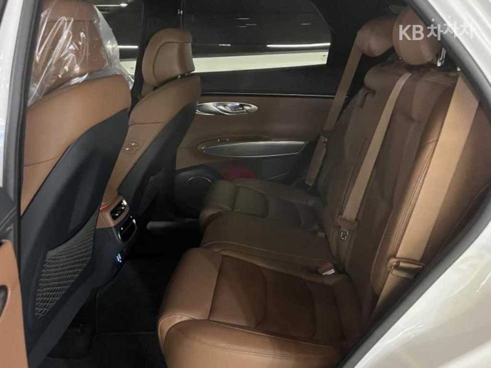 2023 Genesis GV70 photo