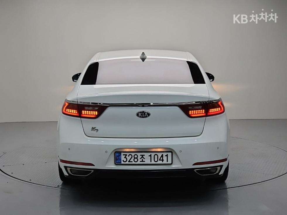 2018 - kia k7