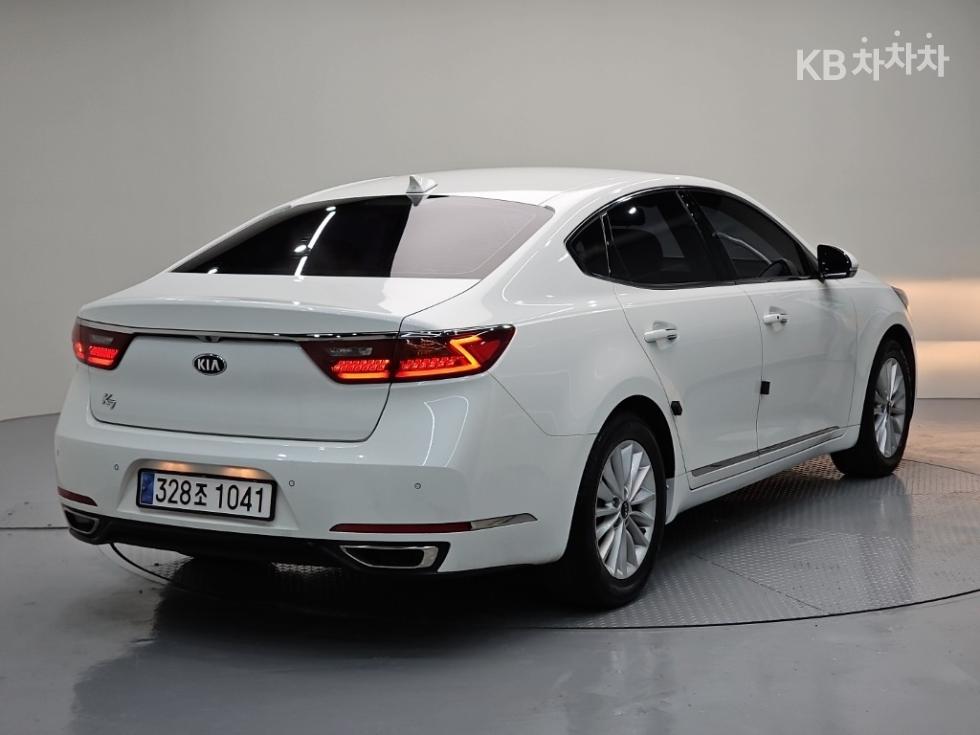 2018 - kia k7