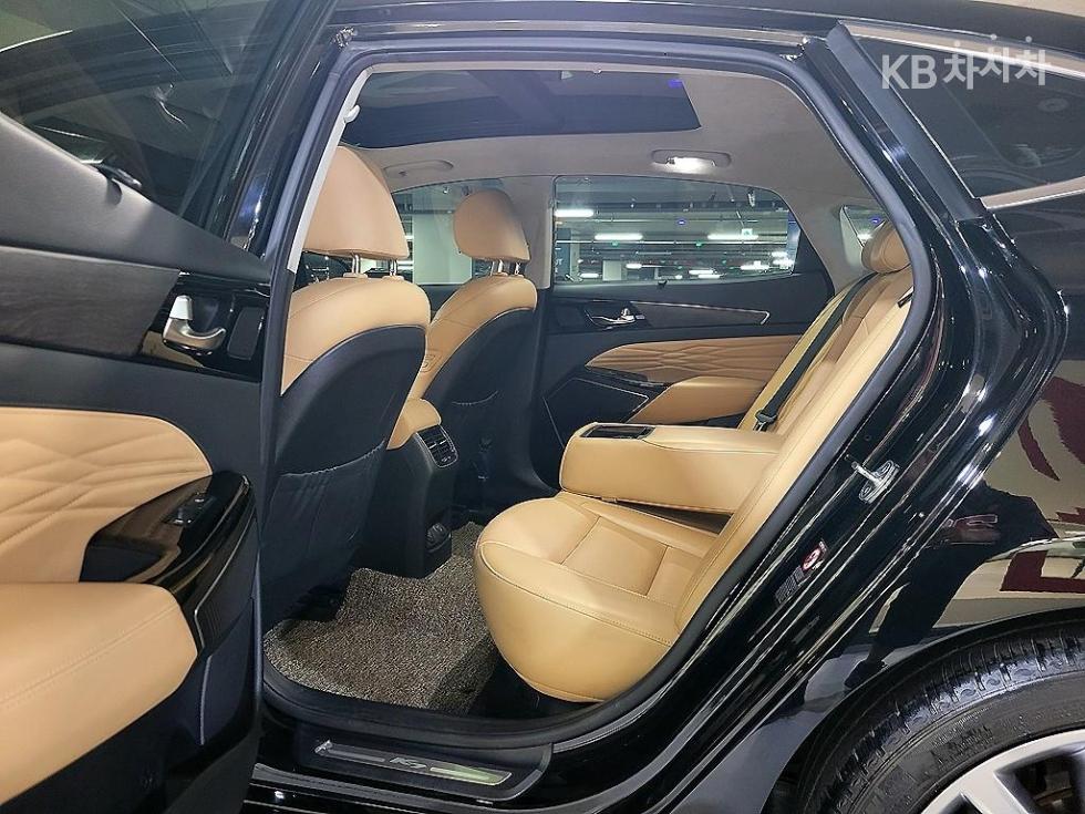 2020 - kia k7