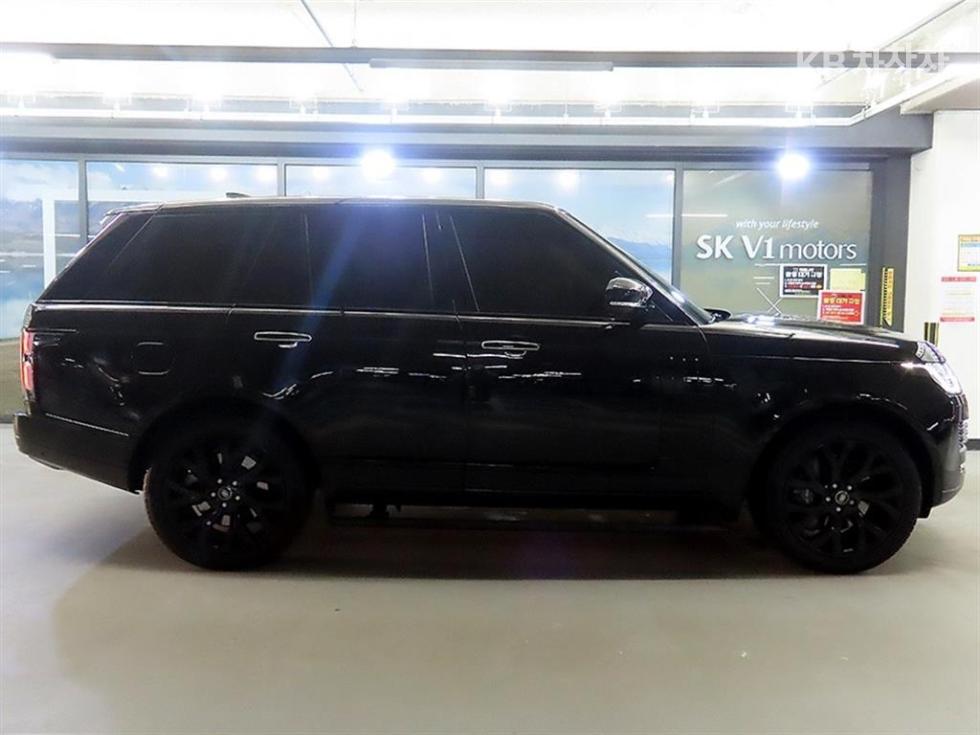 2018 Land Rover Used Car photo