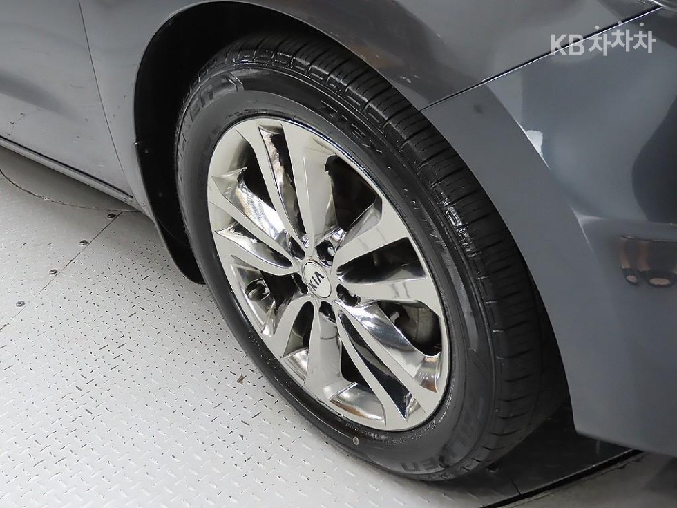 2018 - kia carnival