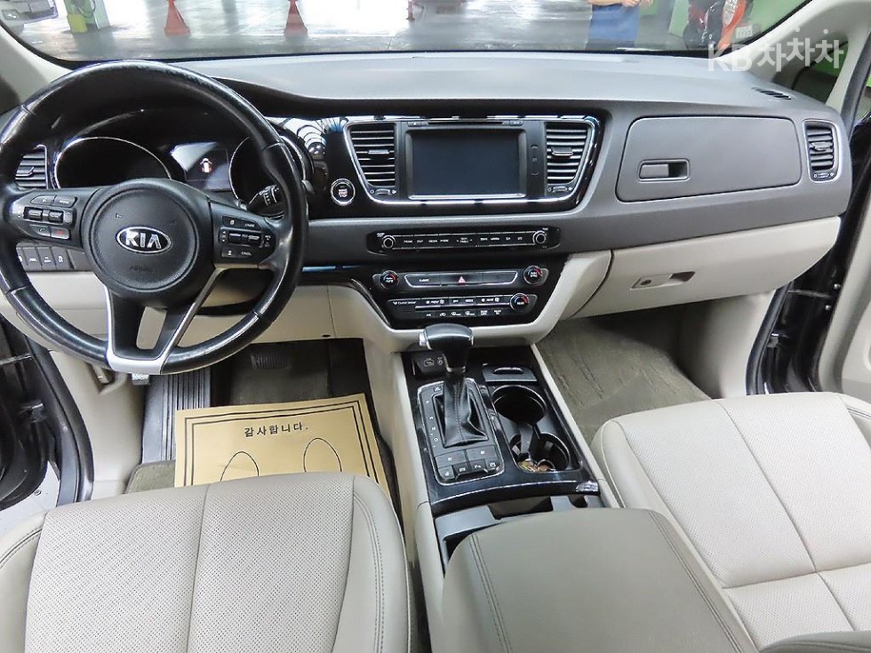 2018 - kia carnival
