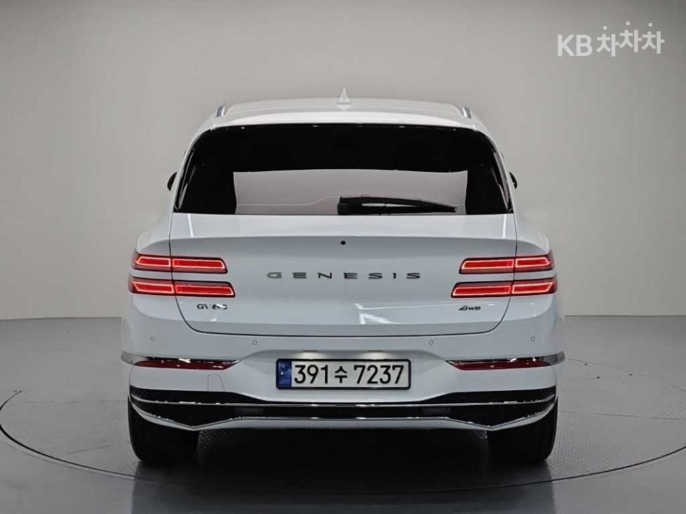 2024 Genesis GV80 photo