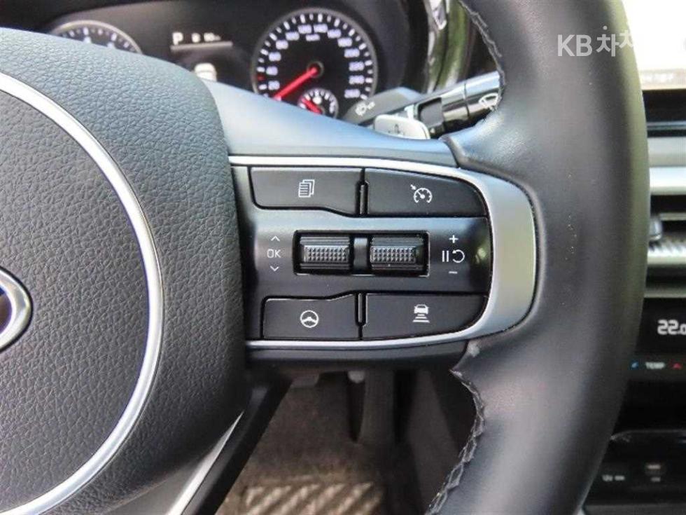2021 - kia k5