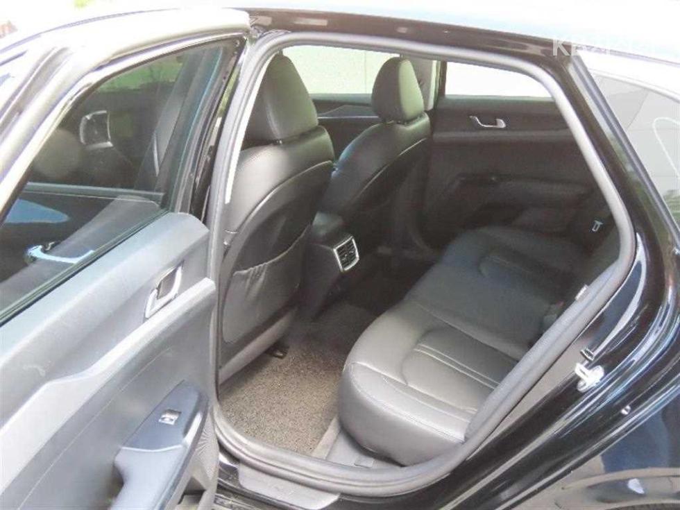 2021 - kia k5