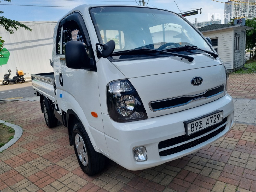 2015 - kia bongo iii