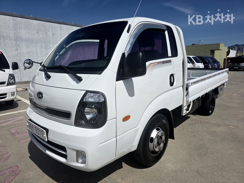2012 - kia bongo iii
