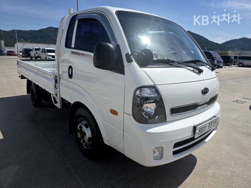 2012 - kia bongo iii