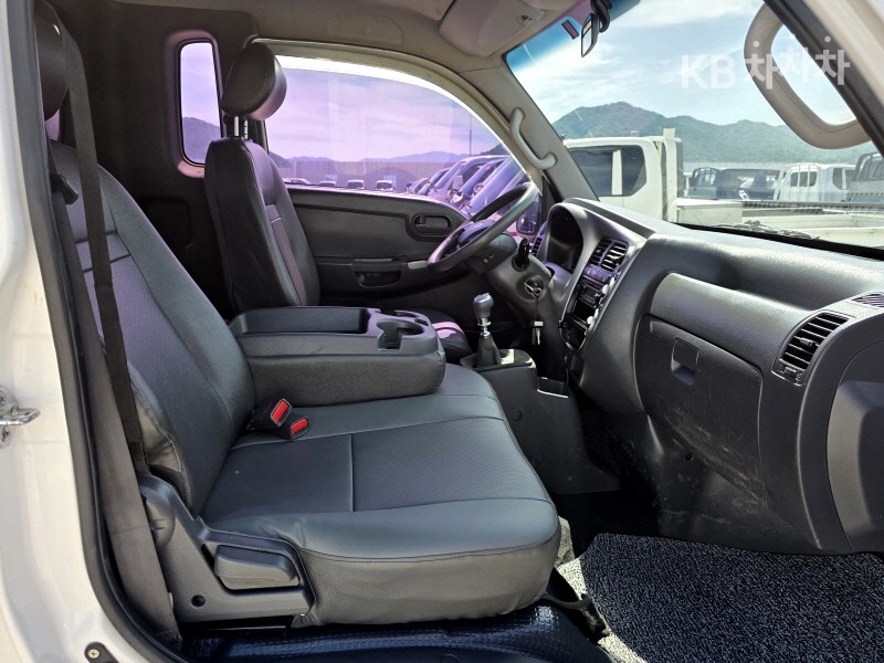 2012 - kia bongo iii