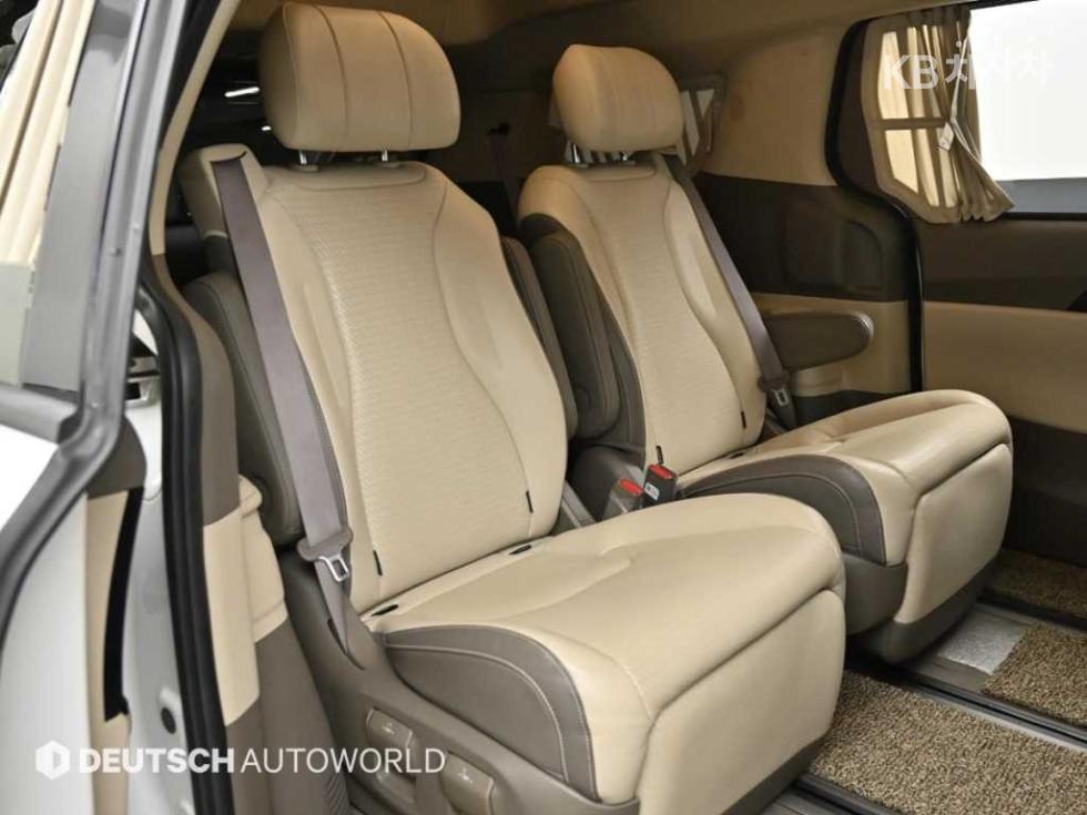 2021 - kia carnival