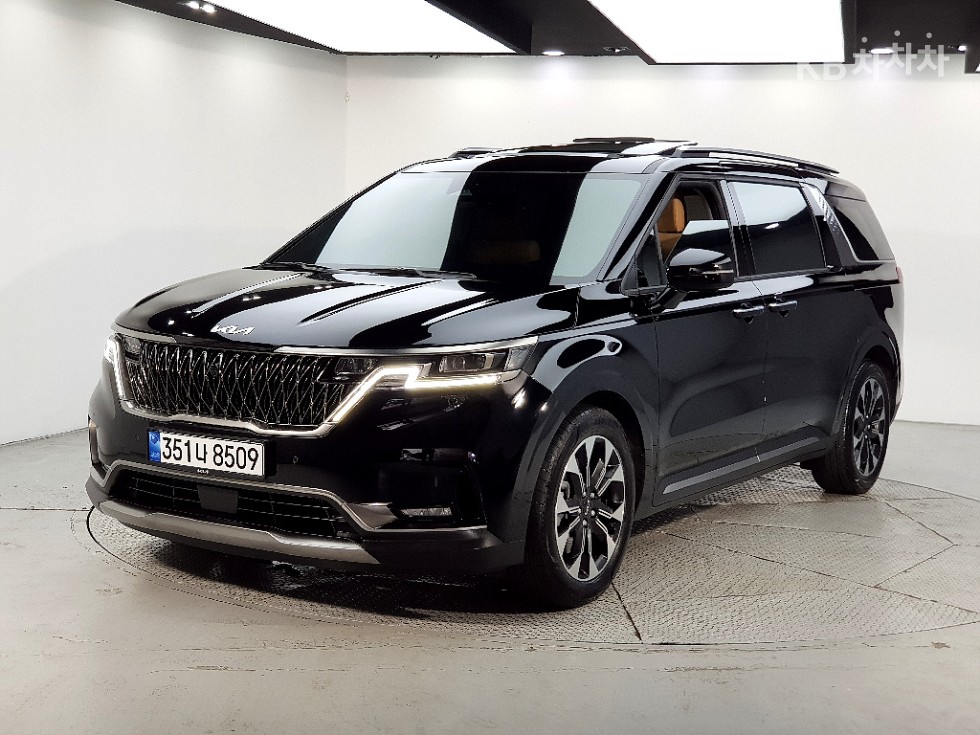 Kia Carnival — miniaturë 2