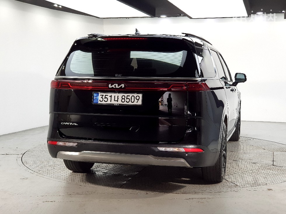 Kia Carnival — miniaturë 3