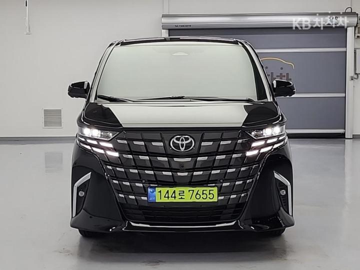 Toyota Alphard — miniaturë 2