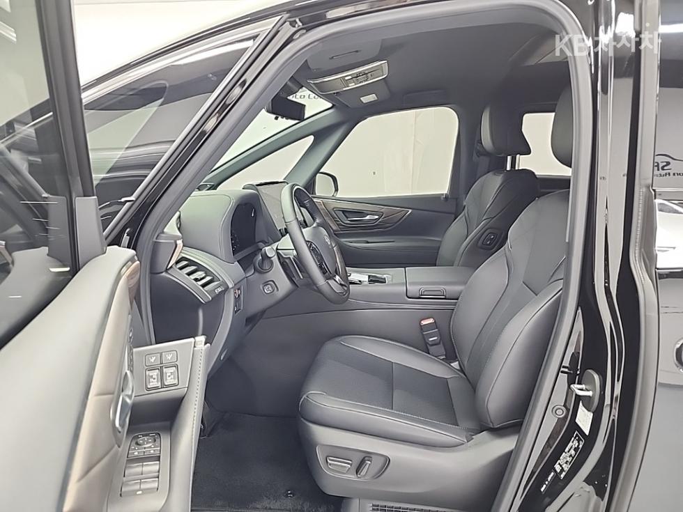 Toyota Alphard — miniaturë 11
