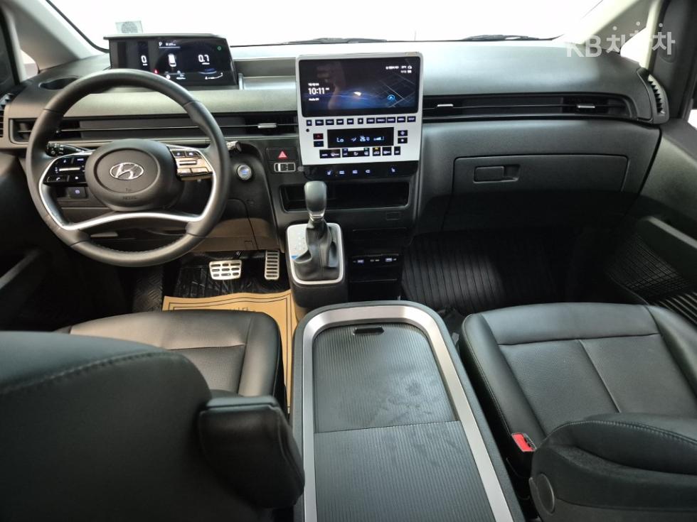 Hyundai Staria — miniaturë 7