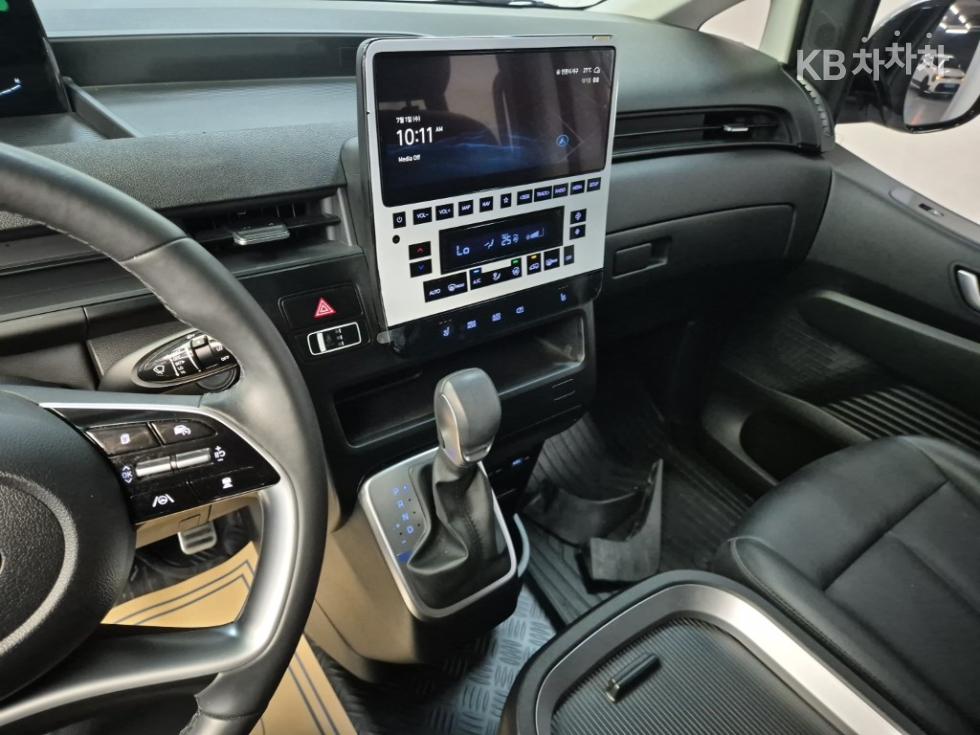 Hyundai Staria — miniaturë 10