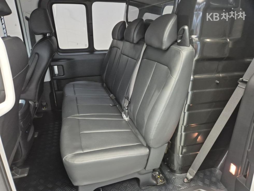 Hyundai Staria — miniaturë 12