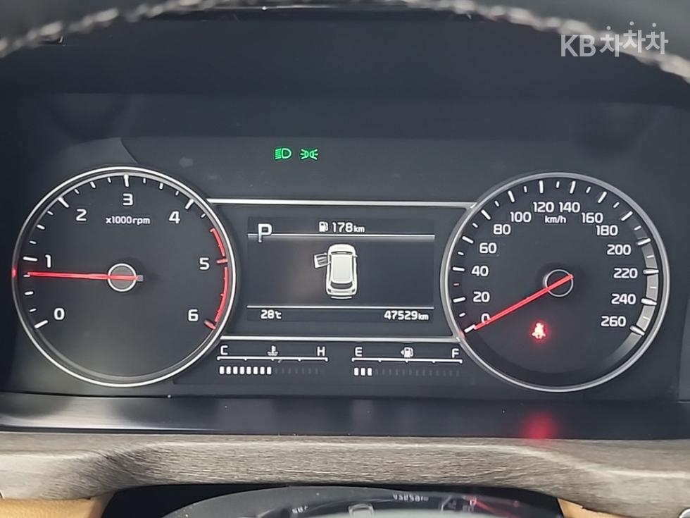 2021 Kia 4 photo